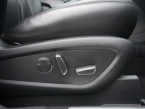 Used 2019 Lincoln MKC Reserve w/ MKC Climate Package image 36