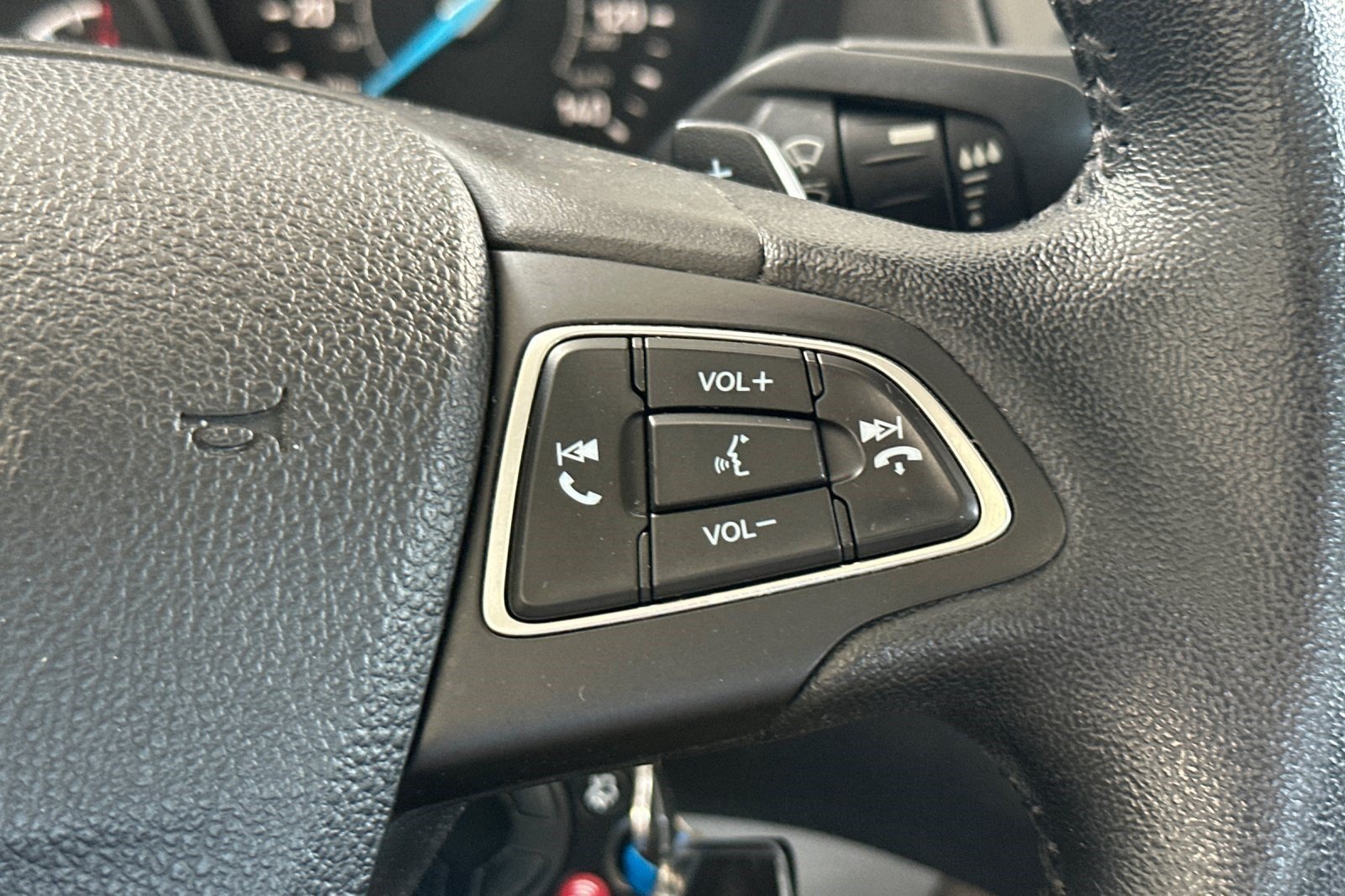 Used 2015 Ford Focus SE w/ SE Sport Package FWD image 28