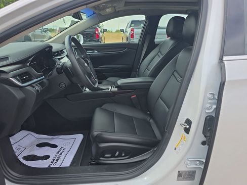Used 2019 Cadillac XTS Luxury w/ Driver Awareness Package AWD/4WD image 9