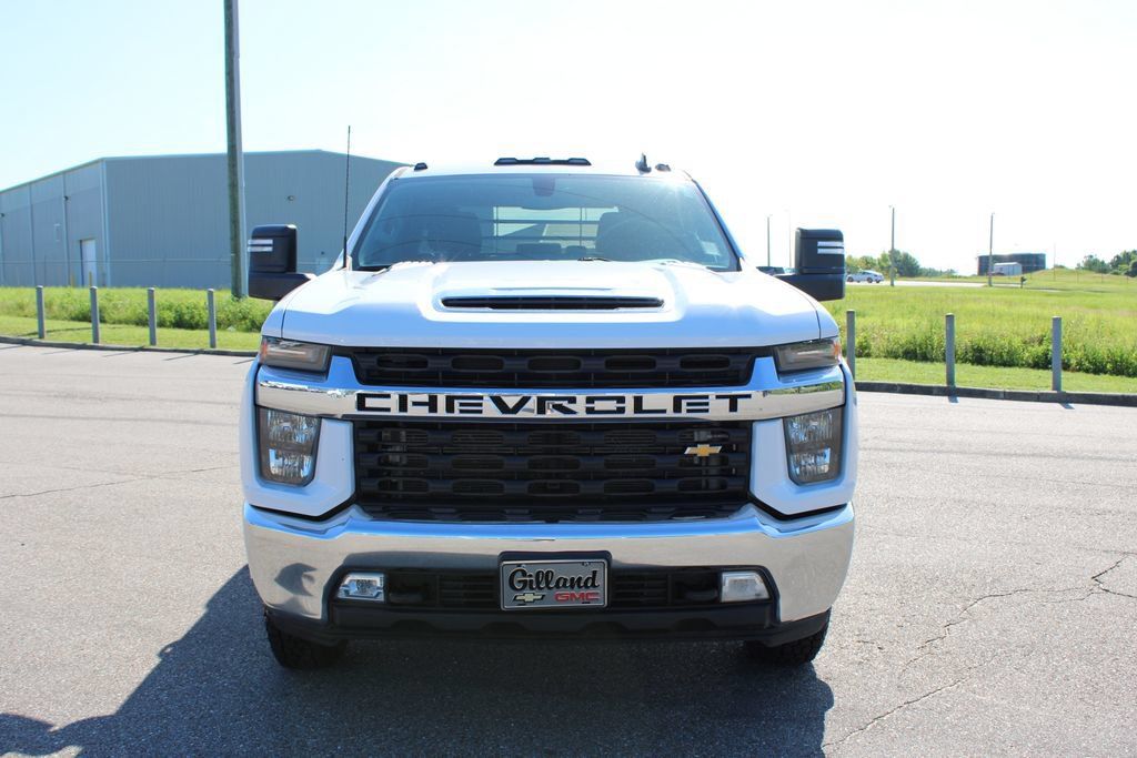 Used 2022 Chevrolet Silverado 3500 LT w/ Convenience Package AWD/4WD image 4