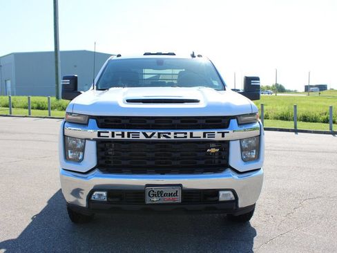 Used 2022 Chevrolet Silverado 3500 LT w/ Convenience Package AWD/4WD image 4