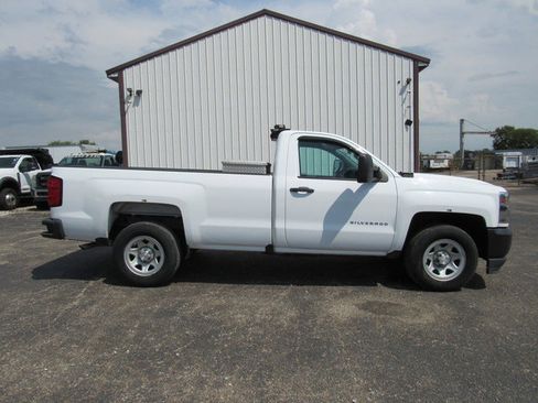 Used 2017 Chevrolet Silverado 1500 W/T w/ Trailering Package RWD image 2