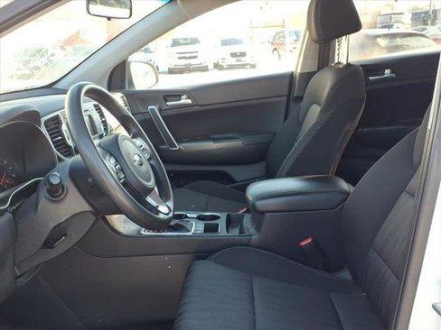 Used 2019 Kia Sportage LX image 17