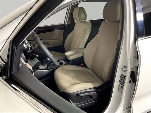 Used 2016 Kia Sorento FWD image 21