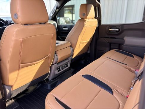 Used 2021 Chevrolet Silverado 1500 LT image 19