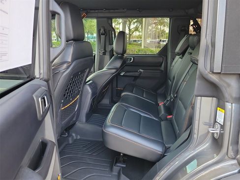 Used 2024 Ford Bronco Badlands image 10