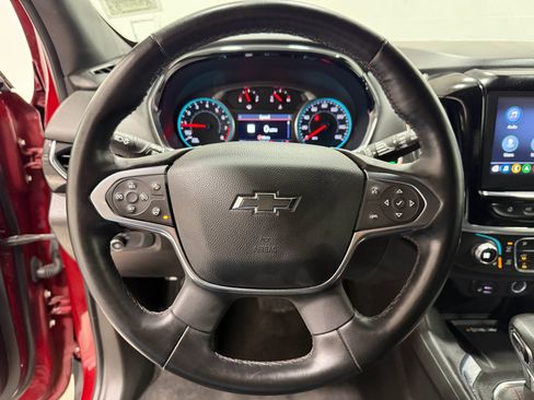 Used 2023 Chevrolet Traverse RS image 20