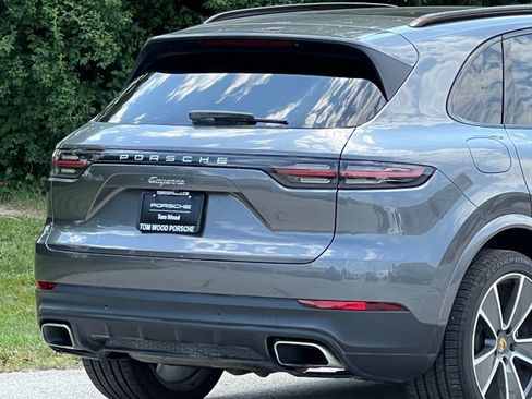 Certified 2020 Porsche Cayenne E-Hybrid AWD/4WD image 10