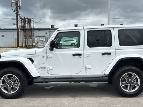 Used 2021 Jeep Wrangler Unlimited Sahara w/ LED Lighting Group AWD/4WD image 2