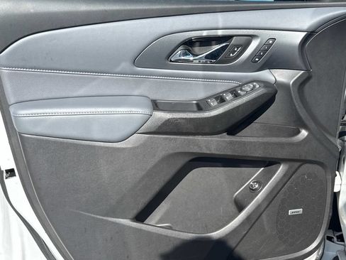 Used 2019 Chevrolet Traverse Premier w/ Driver Confidence II Package FWD image 22