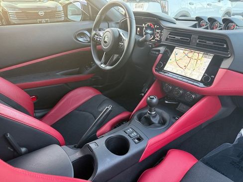 Used 2024 Nissan Z Performance w/ Floor Mat Package image 30