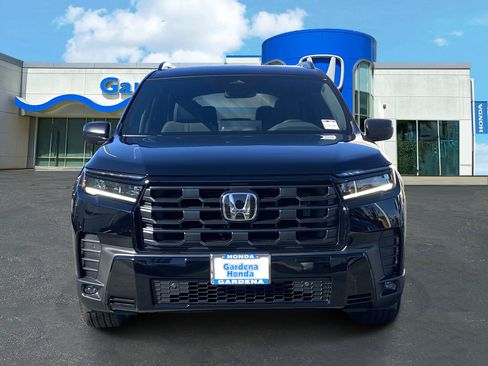 New 2026 Honda Pilot Sport image 2