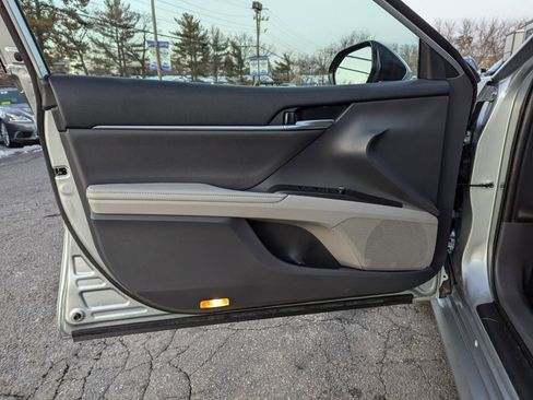 Used 2023 Toyota Camry XLE w/ Cold Weather Package AWD/4WD image 11