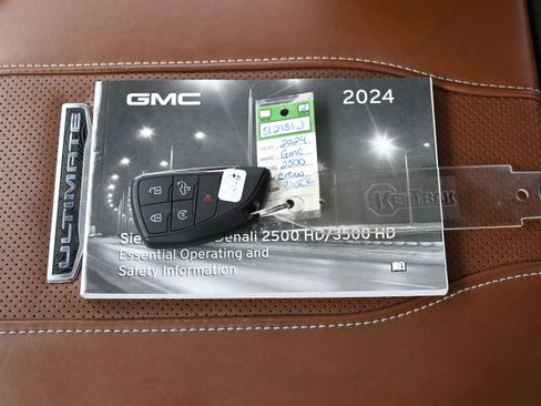 Used 2024 GMC Sierra 2500 Denali Ultimate AWD/4WD image 20