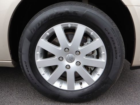 Used 2013 Chrysler Town & Country Touring image 43