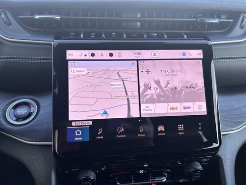 New 2025 Jeep Grand Cherokee Limited w/ Black Appearance Package image 9