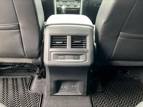 Used 2023 Volkswagen Atlas Cross Sport SEL Premium R-Line AWD/4WD image 67