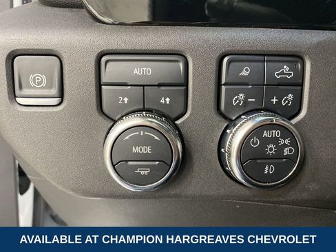 Certified 2025 GMC Sierra 1500 SLT image 23