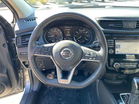 Used 2018 Nissan Rogue Sport SL image 28