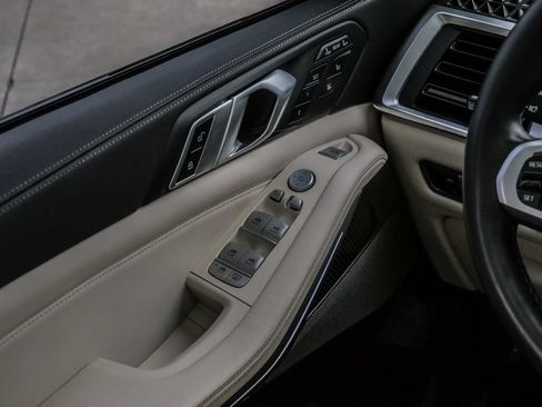 Used 2023 BMW X7 M60i w/ Executive Package AWD/4WD image 41