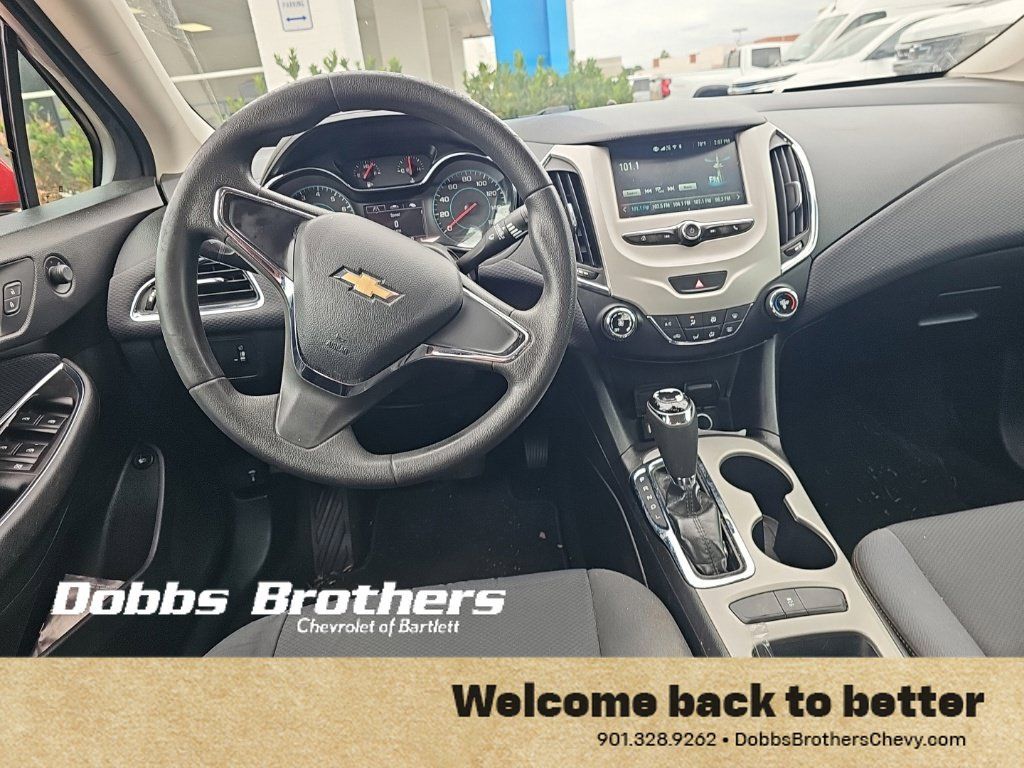 Used 2018 Chevrolet Cruze LS FWD image 13
