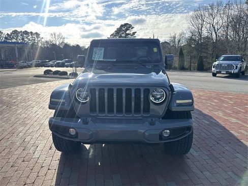 Used 2022 Jeep Gladiator Overland image 31