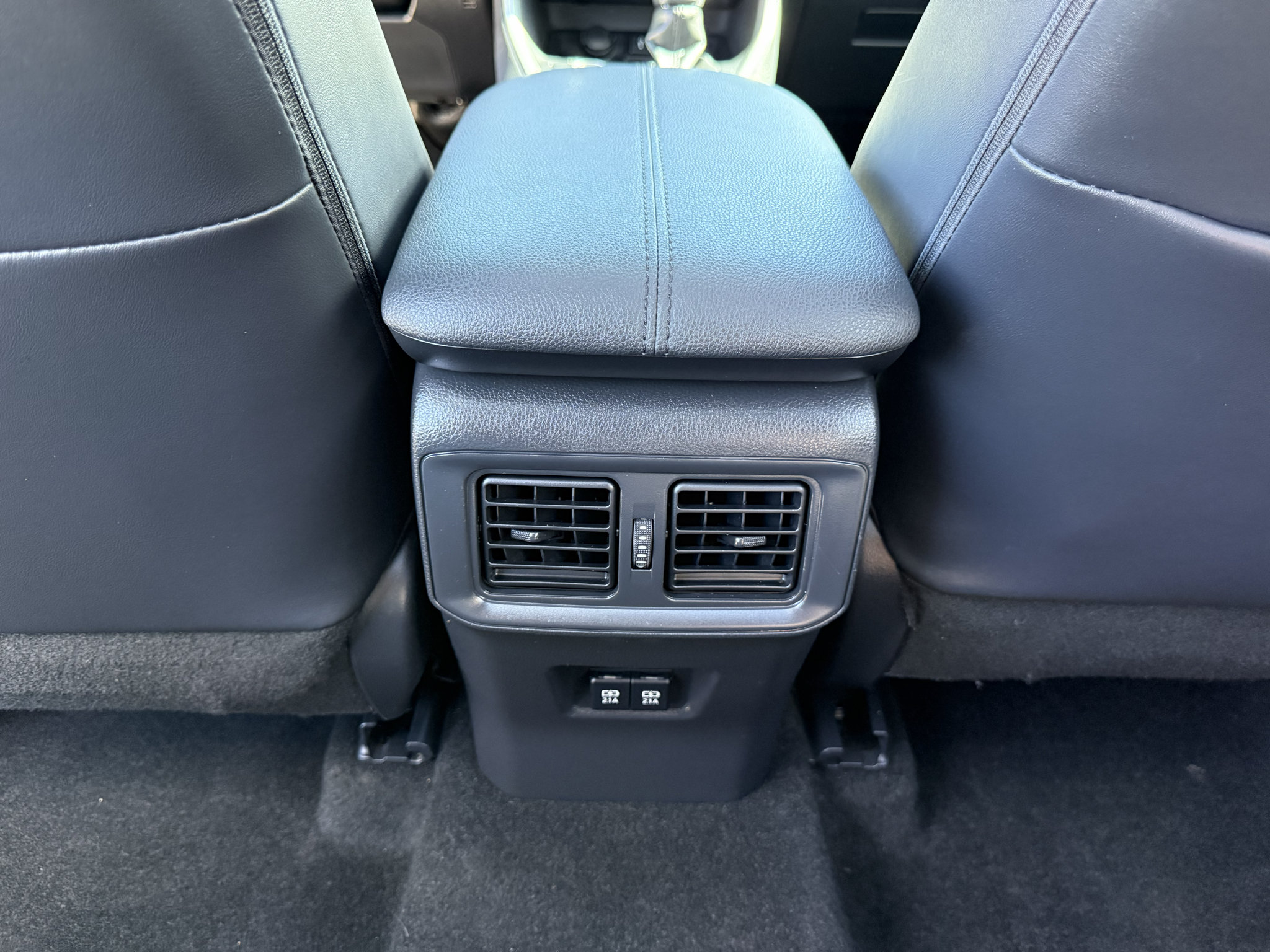 Used 2020 Toyota RAV4 XSE AWD/4WD image 31