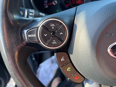 Used 2018 Kia Soul w/ Convenience Package FWD image 18