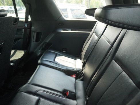 Used 2019 Ford Expedition XLT w/ Equipment Group 202A RWD image 10