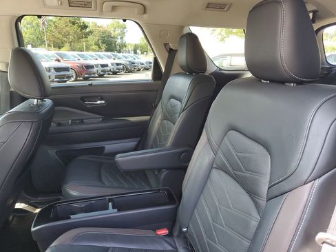 Used 2022 Nissan Pathfinder Platinum image 31