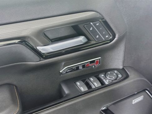 Used 2022 GMC Sierra 1500 AT4 w/ AT4 Premium Package AWD/4WD image 15