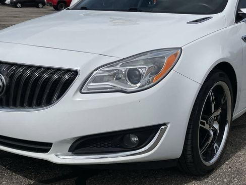 Used 2017 Buick Regal Sport Touring FWD image 32