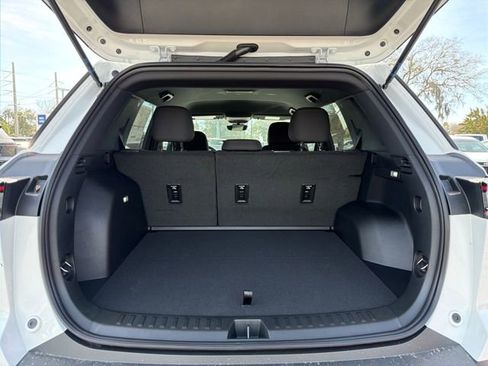 New 2026 Chevrolet Equinox LT w/ Safety and Technology Package FWD image 11