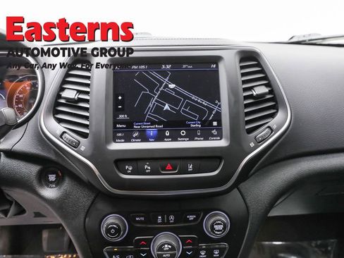 Used 2023 Jeep Cherokee Altitude Lux image 12