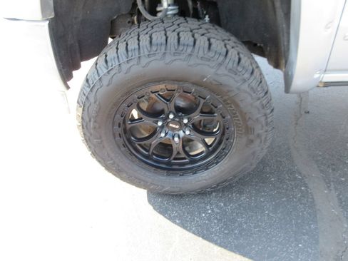 Used 2015 GMC Sierra 1500 SLT w/ Driver Alert Package AWD/4WD image 16
