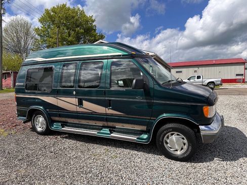 Used 1994 Ford E-150 and Econoline 150 RWD image 4