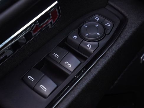 Used 2023 GMC Sierra 1500 AT4 w/ Technology Package AWD/4WD image 18