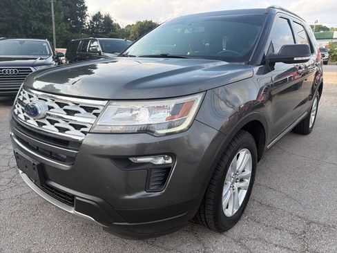 Used 2019 Ford Explorer XLT w/ Equipment Group 201A AWD/4WD image 3