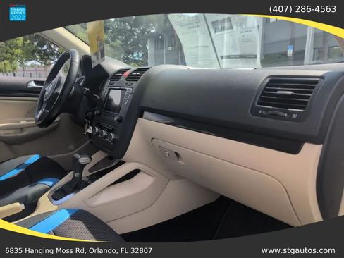 Used 2010 Volkswagen Jetta SE FWD image 28