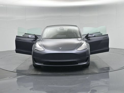 Used 2022 Tesla Model 3 Long Range AWD/4WD image 30