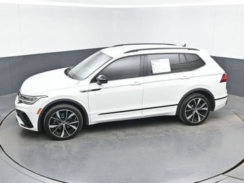 Used 2022 Volkswagen Tiguan SE R-Line FWD image 35