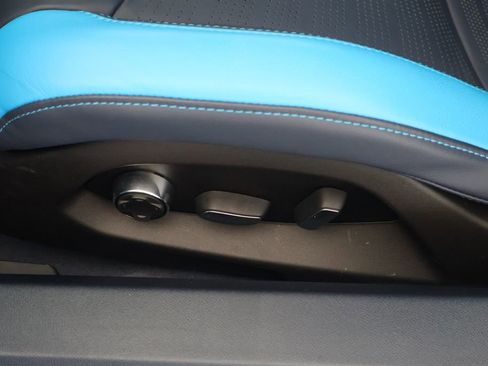 Used 2021 Chevrolet Corvette Stingray Premium Cpe w/ Z51 Performance Package image 22