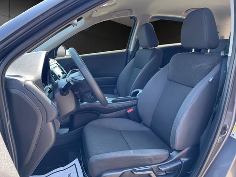 Used 2019 Honda HR-V LX image 9