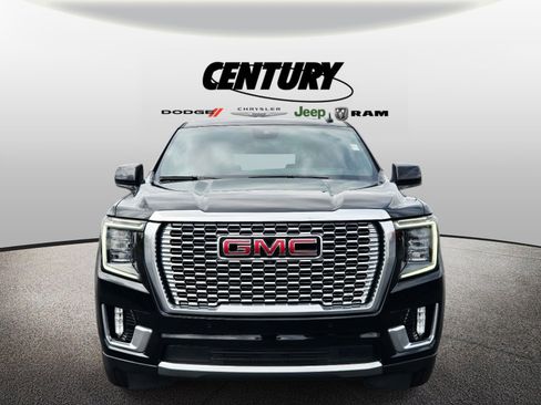 Used 2023 GMC Yukon XL Denali w/ Denali Reserve Package image 9