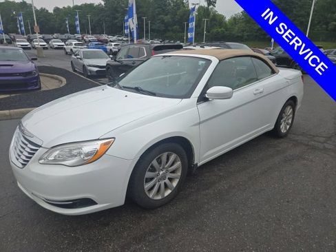 Used 2011 Chrysler 200 Touring w/ Cold Weather Group FWD image 3