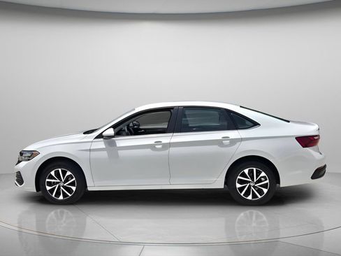 Used 2023 Volkswagen Jetta S FWD image 3