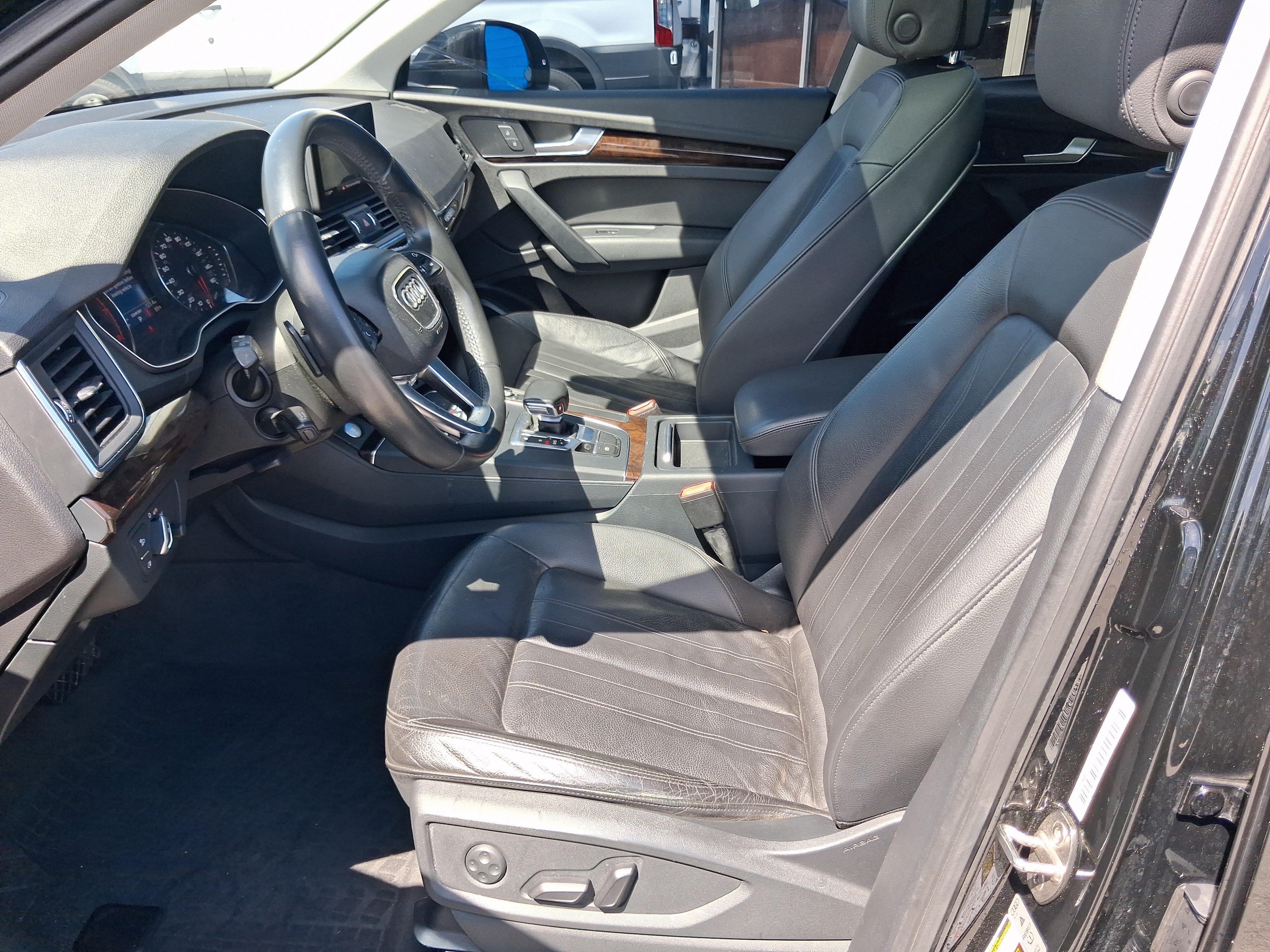 Used 2019 Audi Q5 2.0T Premium w/ Convenience Package AWD/4WD image 10