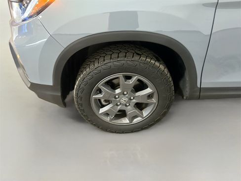 Used 2025 Honda Passport TrailSport image 33