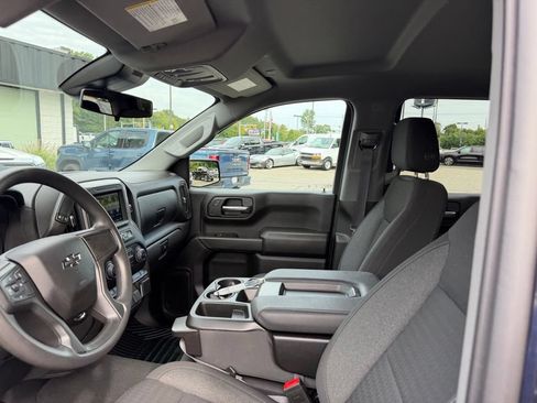 Used 2024 Chevrolet Silverado 1500 Custom Trail Boss w/ LPO, Dark Essentials Package AWD/4WD image 16