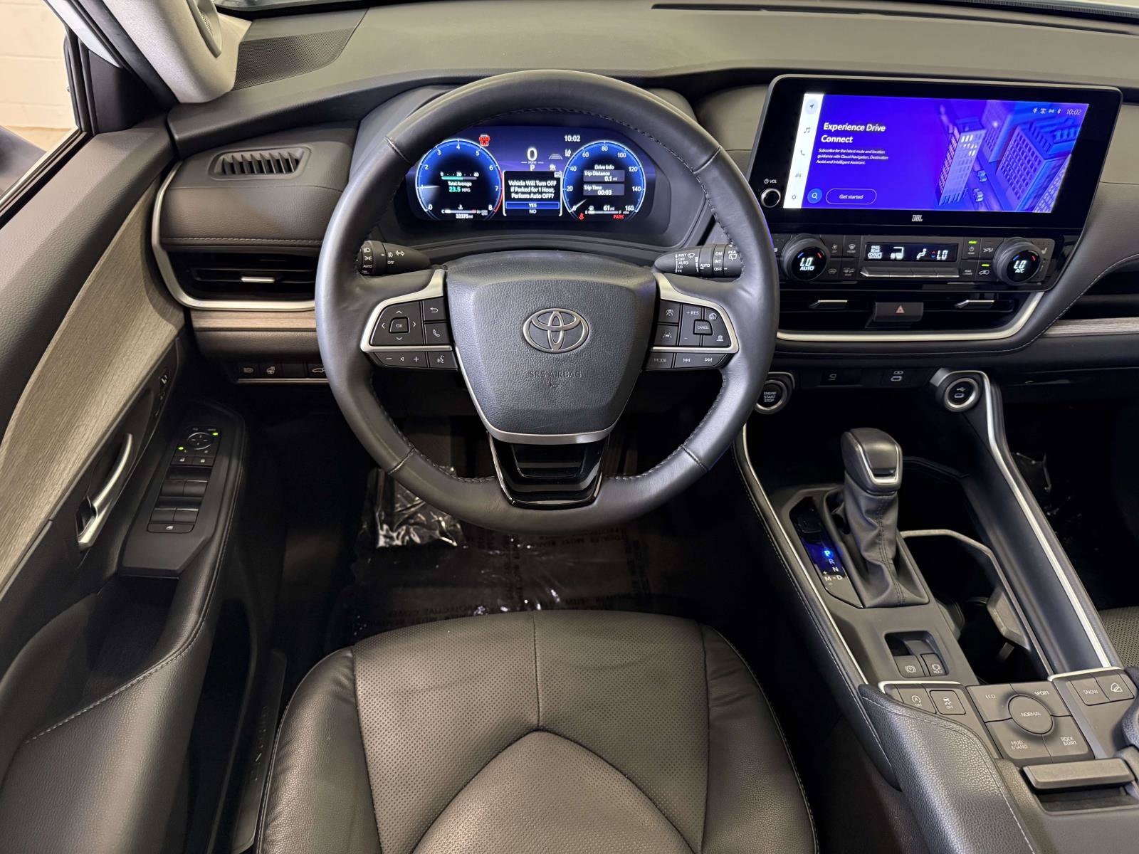 Used 2024 Toyota Grand Highlander AWD image 4